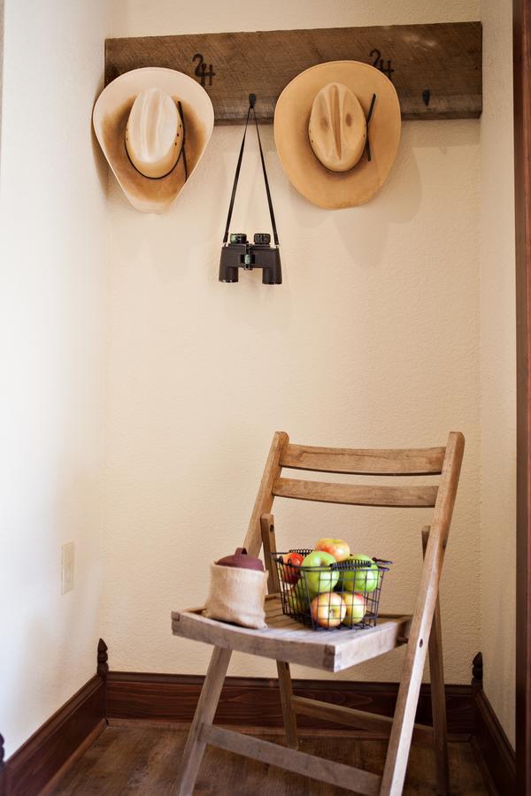 Two Hats Ranch Bed & Breakfast Big Rapids Bagian luar foto