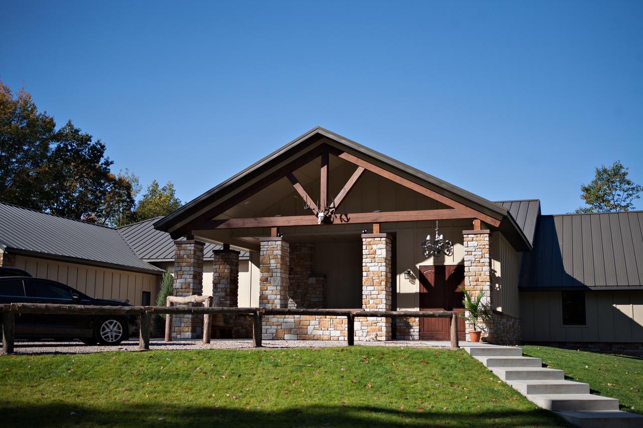 Two Hats Ranch Bed & Breakfast Big Rapids Bagian luar foto